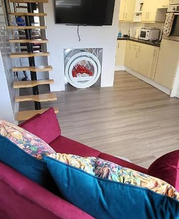 Beautiful Holiday Studio In The Heart Of Rochester Rochester (Kent) Exterior foto