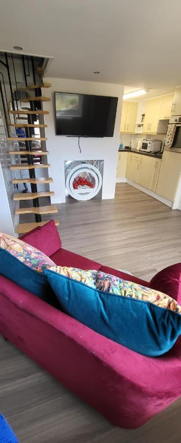 Beautiful Holiday Studio In The Heart Of Rochester Rochester (Kent) Exterior foto
